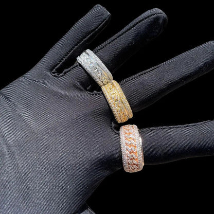 Spinnig Iced Out Ring