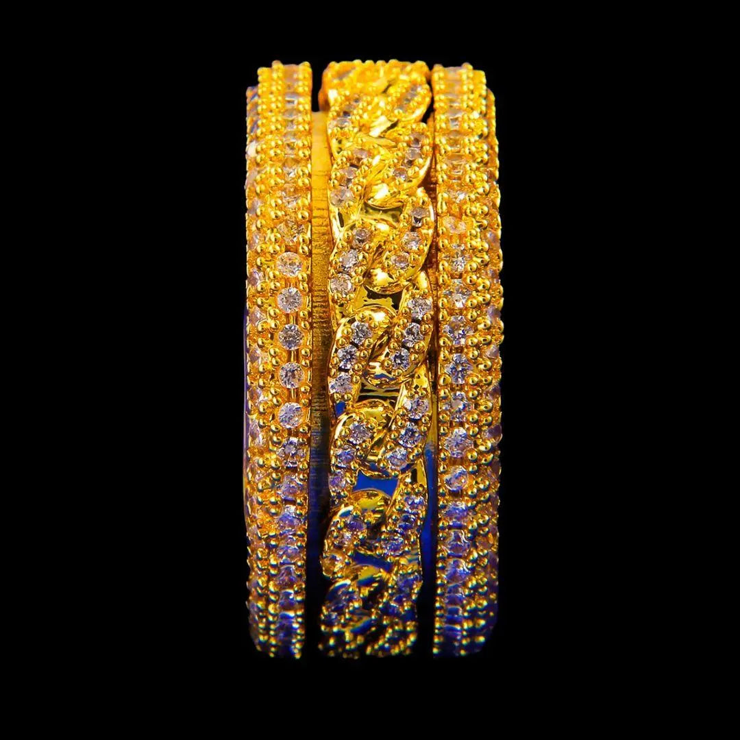 Spinnig Iced Out Ring